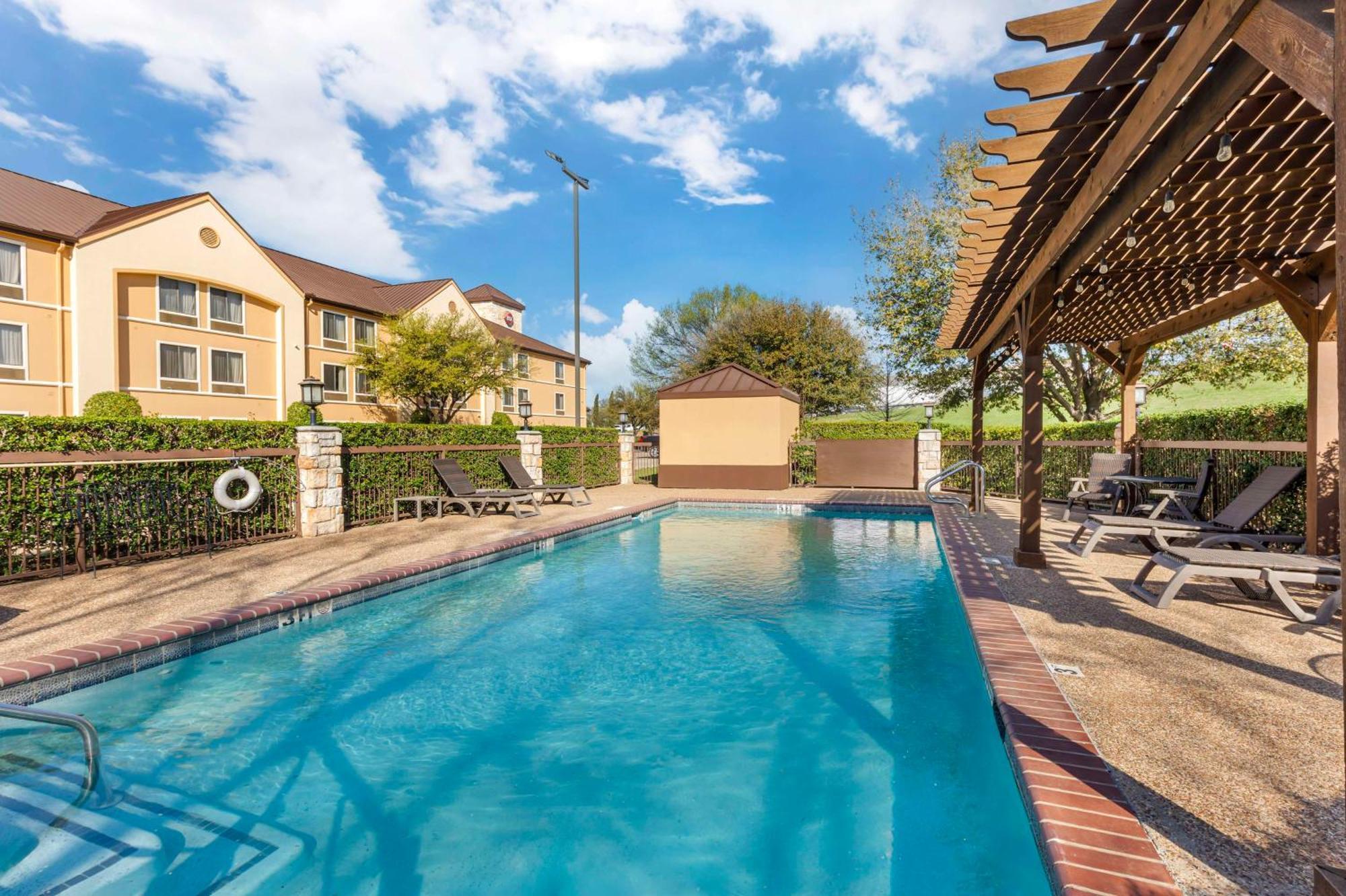 Best Western Plus Lewisville Flower Mound Exteriör bild