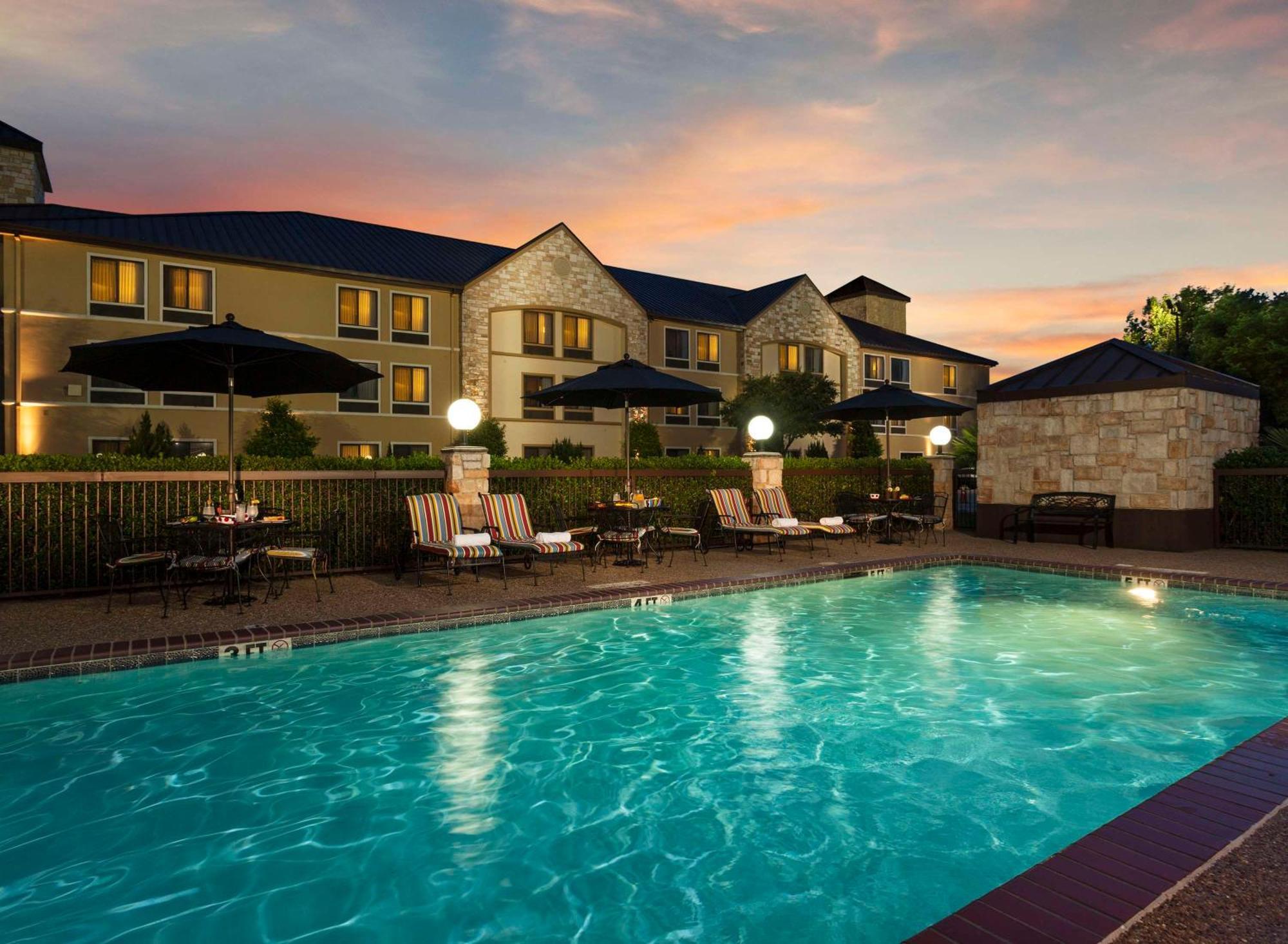 Best Western Plus Lewisville Flower Mound Exteriör bild